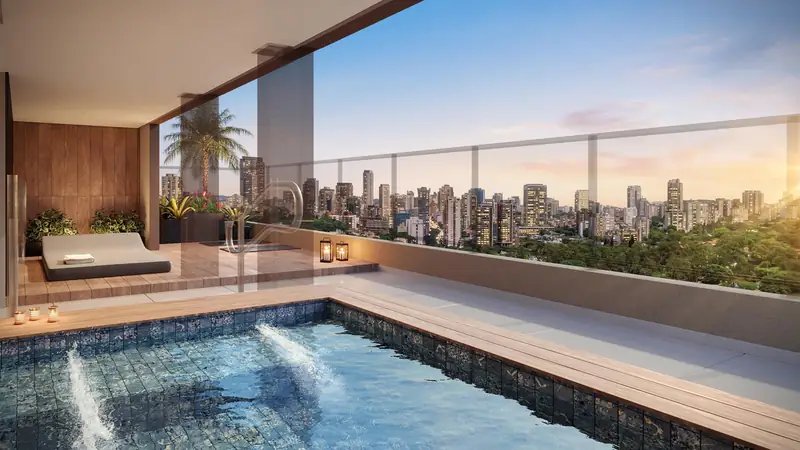 Piscina no rooftop do 26º andar, com vista da cidade